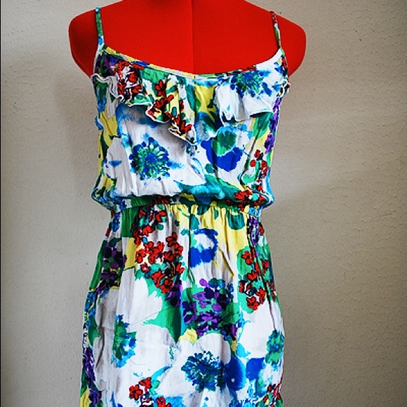 Xhilaration Dresses & Skirts - Xhilaration Floral Dress